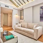 Superb Air-conditioned Flat On The Champs Elysees