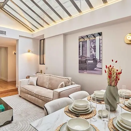 Superb Air-conditioned Flat On The Champs Elysees דירה