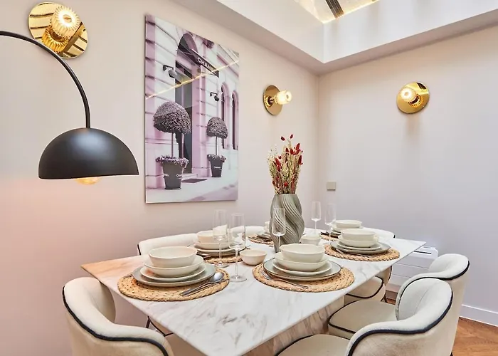 Superb Air-conditioned Flat On The Champs Elysees
