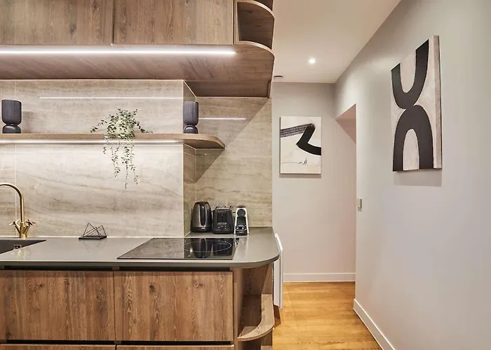 Superb Air-conditioned Flat On The Champs Elysees
